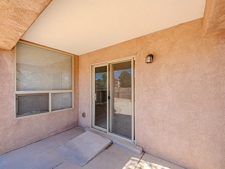 1124 Calle Corvo NE — Photo 46
