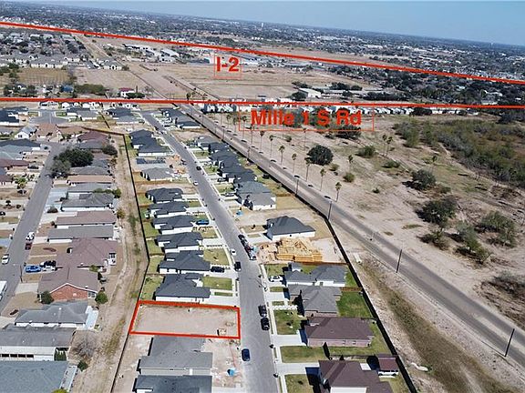 4th image of 704 La Laguna Rd