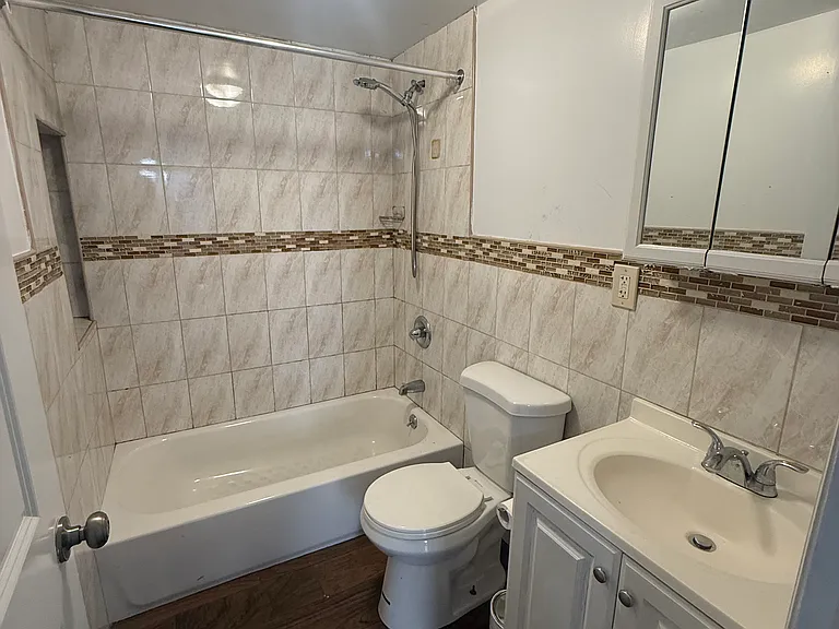 11 Parsons St #1 — Photo 3