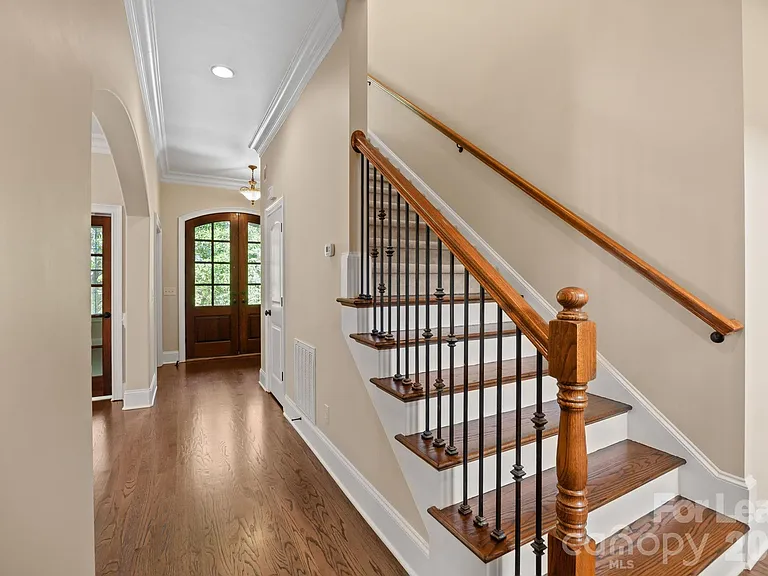 11938 Bradford Park Dr — Photo 21