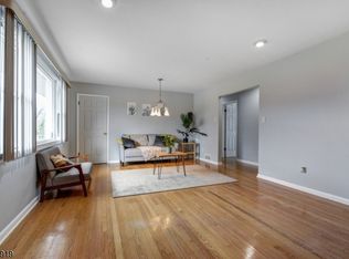 234 Riverside Ave, Lyndhurst, NJ 07071