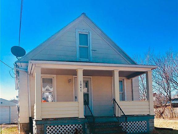 5th image of 1047 W 18th St