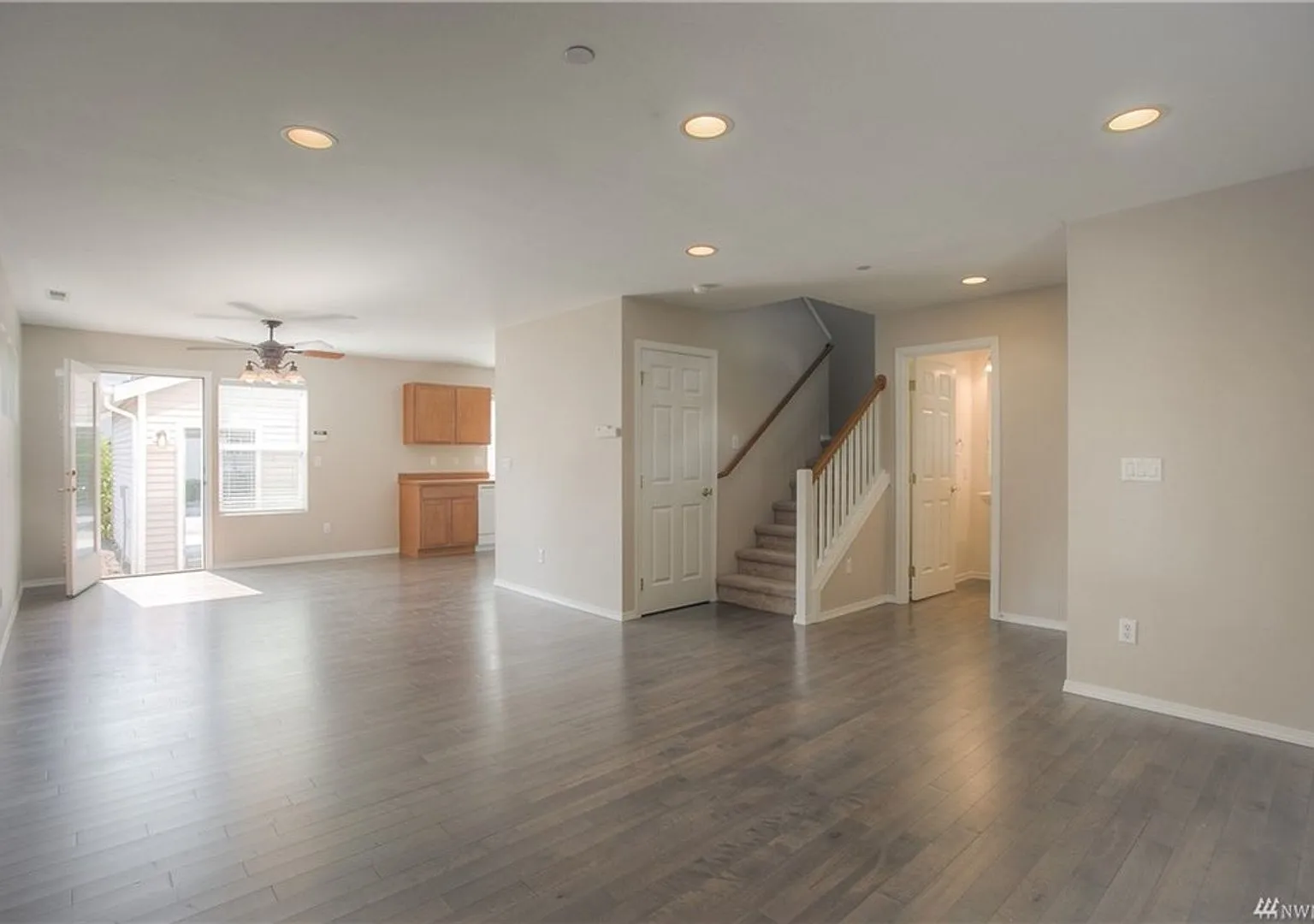 3 bedroom home in DuPont WA — Photo 3