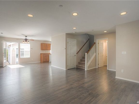 3rd image of 1293 Griggs St