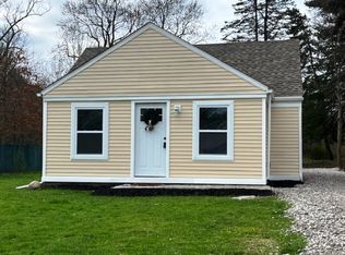 3907 Ravenswood Rd, Marysville, MI 48040