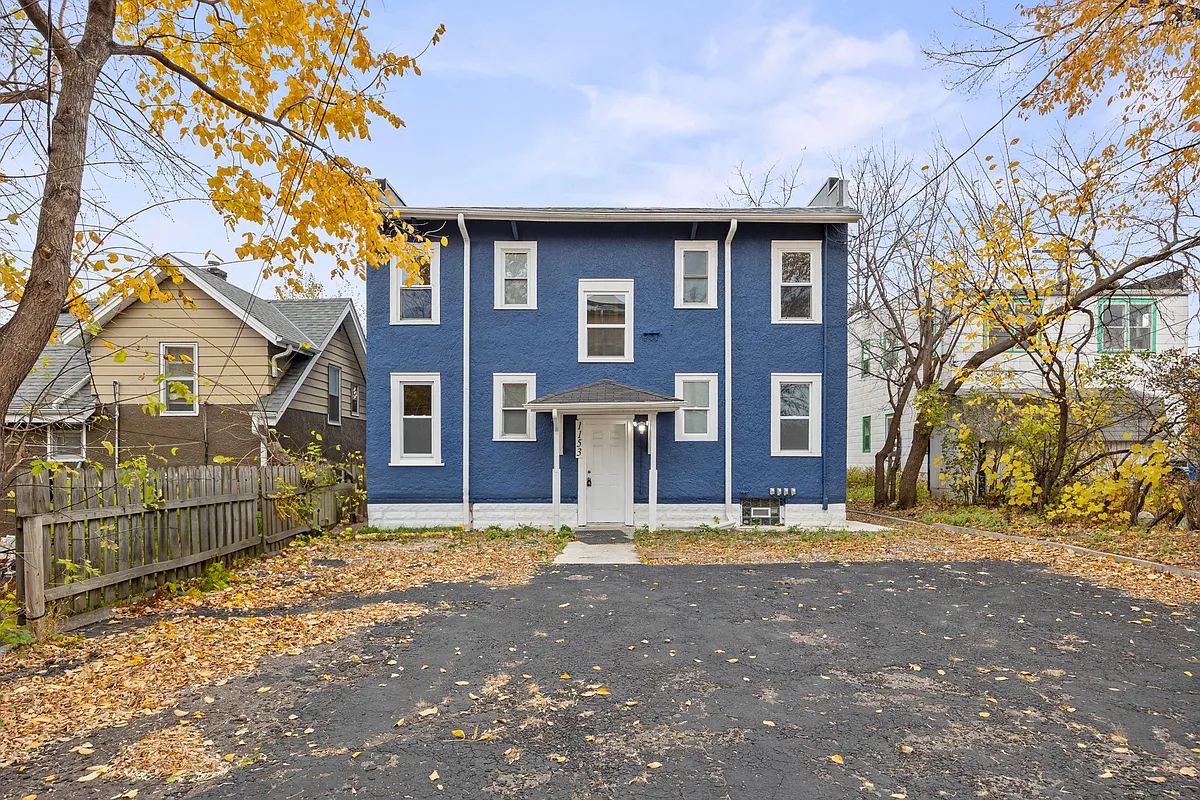 Building Photo - 1153 Central Ave W #1