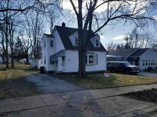 2819 Witchwood Dr, Fort Wayne, IN 46809