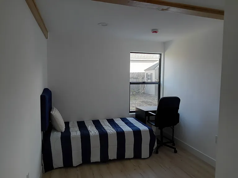 5414 S Victoria Ave — Photo 11