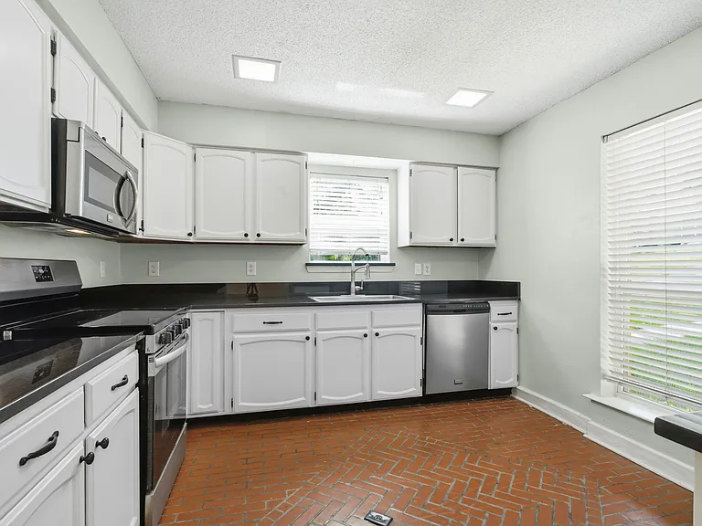 9351 Highedge Cir — Photo 11