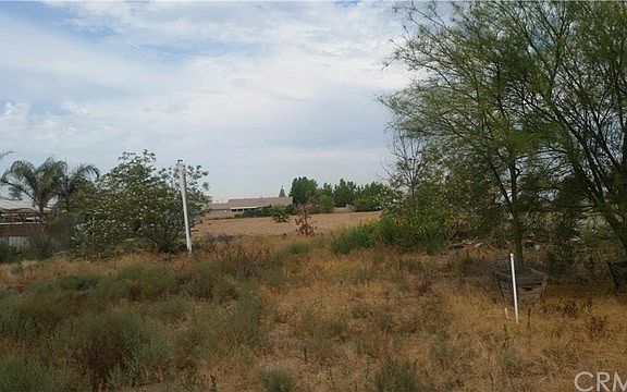 Land view for 10658 Locust