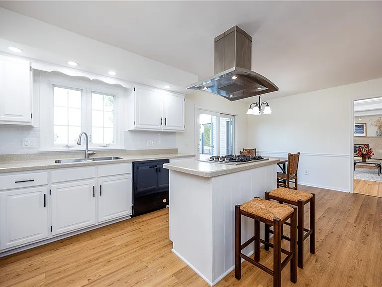 460 Stone Rd — Photo 8