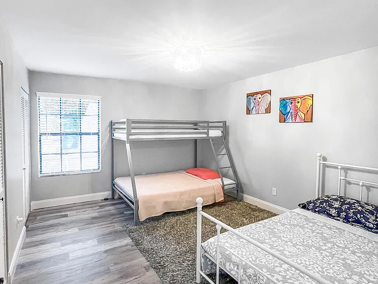 12989 Meadowbreeze Dr — Photo 25