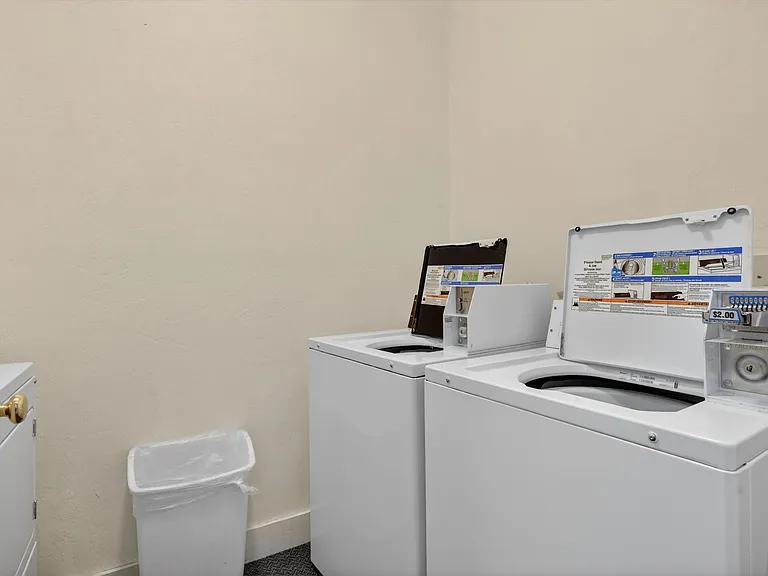7 Regent Cir #1 — Photo 16