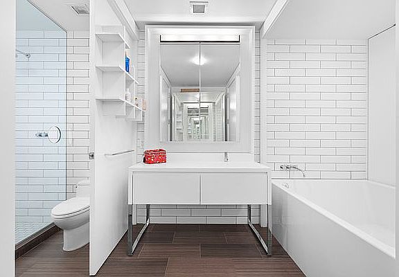 5th image of 15 William St #14G