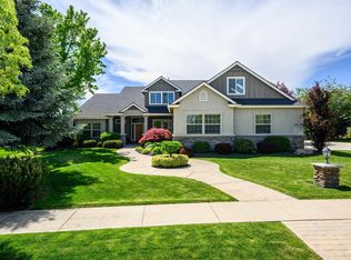 647 W Water Grove Dr, Eagle, ID 83616