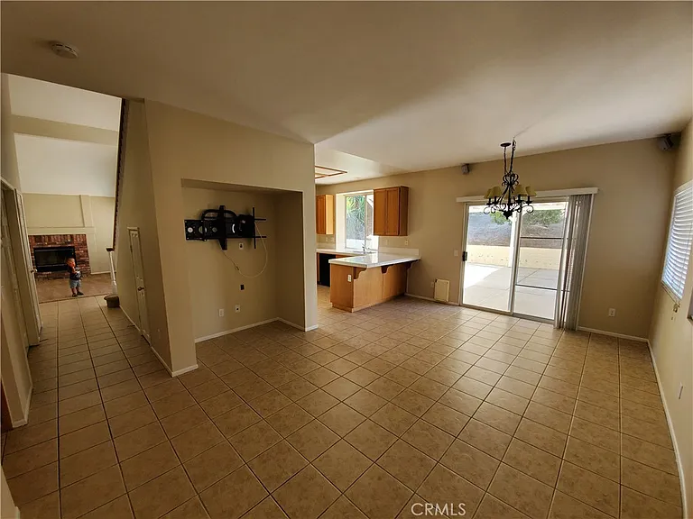 1244 Salem Dr — Photo 6