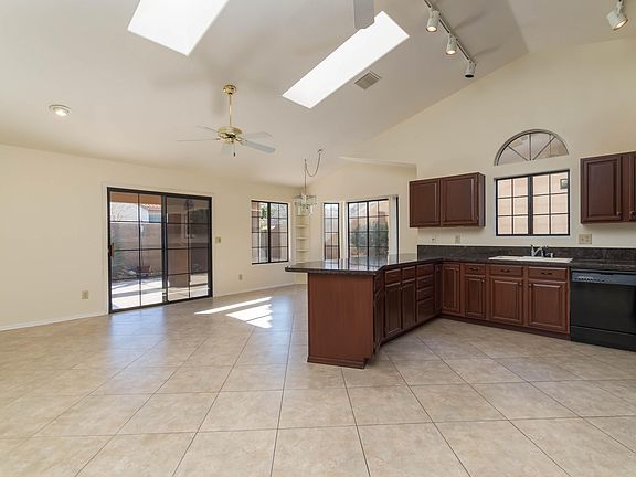 4th image of 1430 E Desert Starling Ln