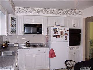 4th image of 30 Grove Pl