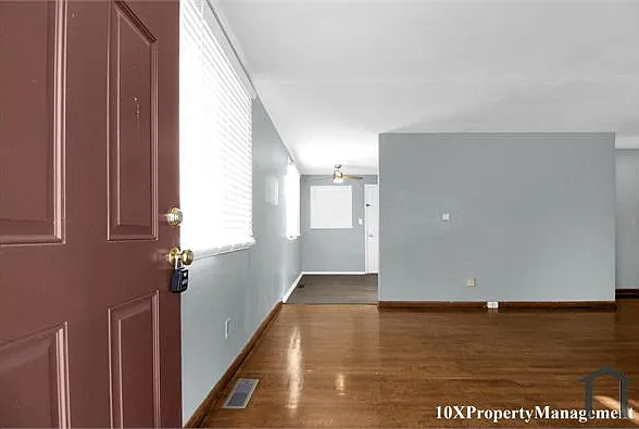 2459 Hiawatha St — Photo 6