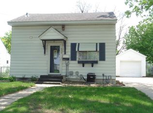 609 12th St SW, Austin, MN 55912