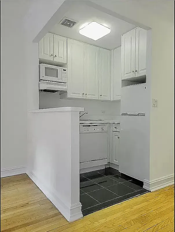 241 East 46th Street #4D in Turtle Bay, Manhattan | StreetEasy