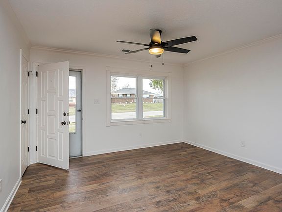 4th image of 1644 Thames Dr
