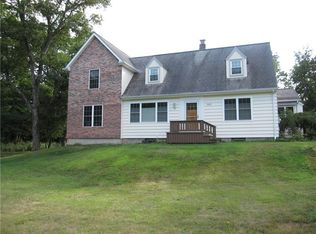 305 Baxtertown Rd, Fishkill, NY 12524