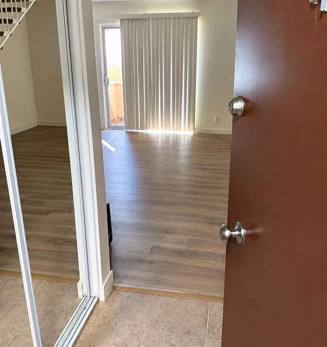 8657 Balboa TH 2BR 2BA — Photo 2
