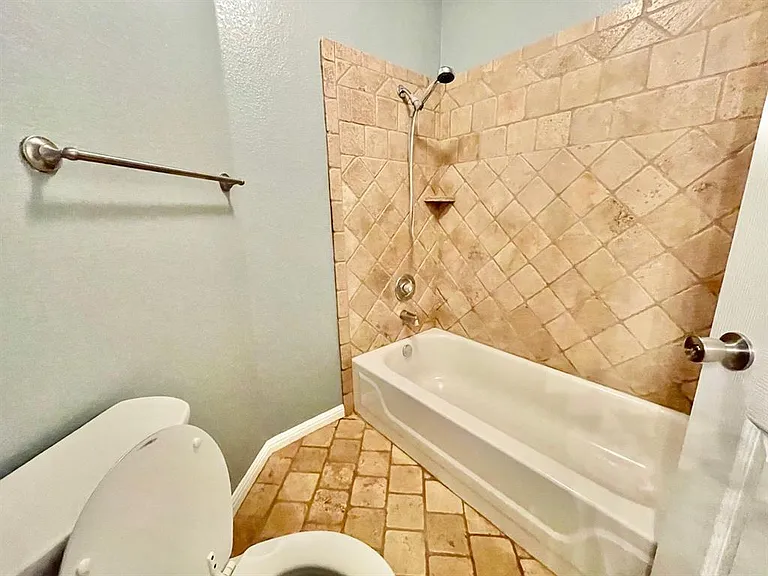 902 Cashew Ln — Photo 15