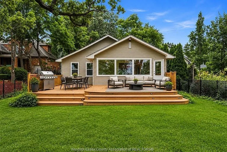 3 bed, $4,550 — Photo 3