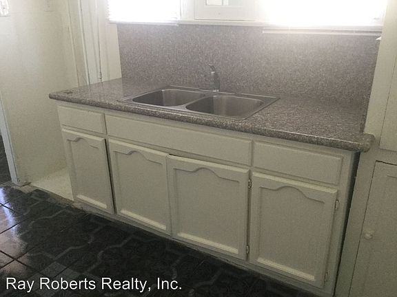 5th image of 8915 Tope Ave #8915