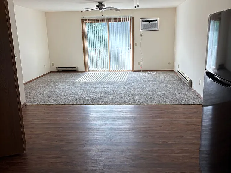 329-335 Fox Trl — Photo 1