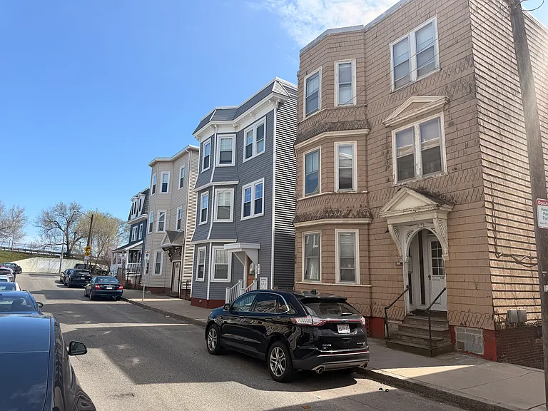 18 Washburn St #R — Photo 4