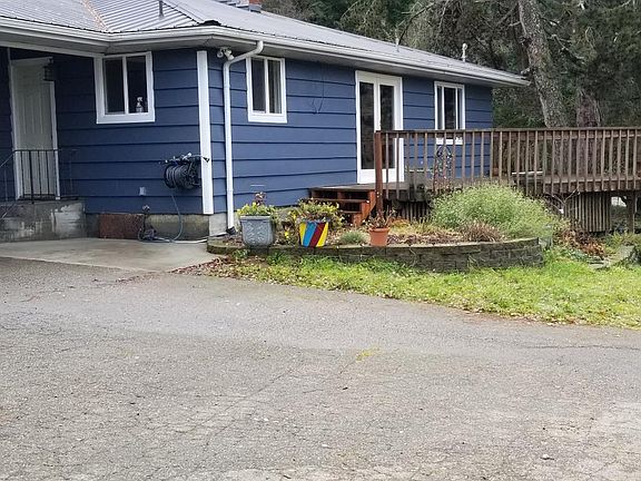 Rear entrance to the mud room