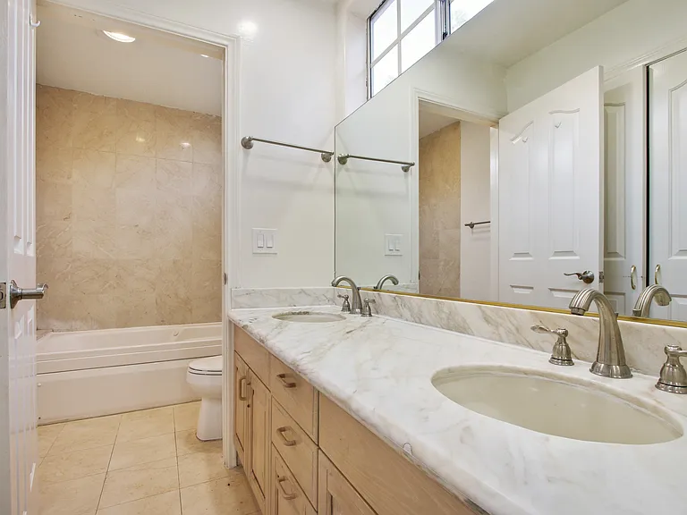 12019 Rochester Ave #2 — Photo 9
