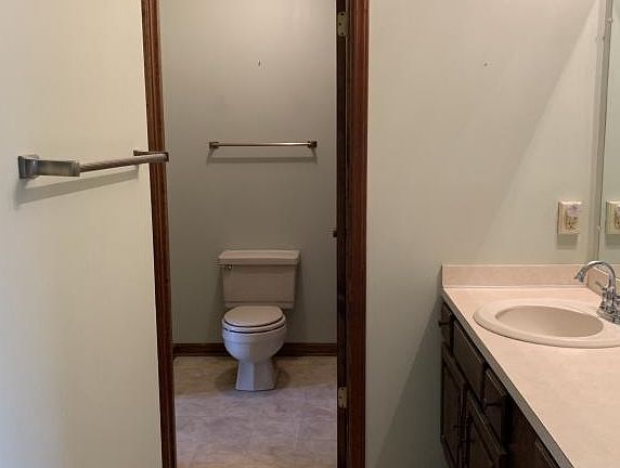 5th image of 110 Pebble Dr #110