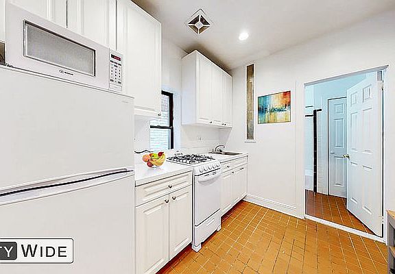 4th image of 232 E 83rd St APT 5FE
