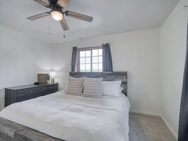 741 Clarence Ct — Photo 25