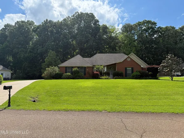 28 Fairway Dr, Natchez, MS 39120