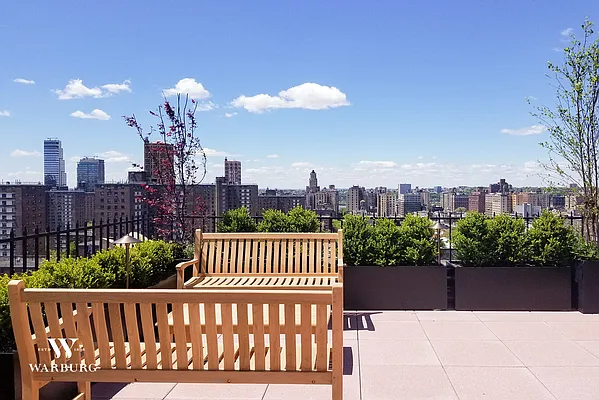 Sold by Warburg | media 29