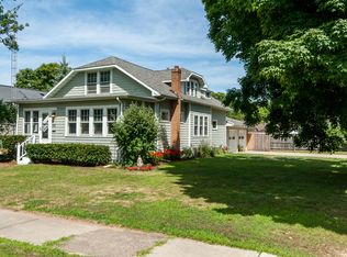 521 Edgell St, South Haven, MI 49090