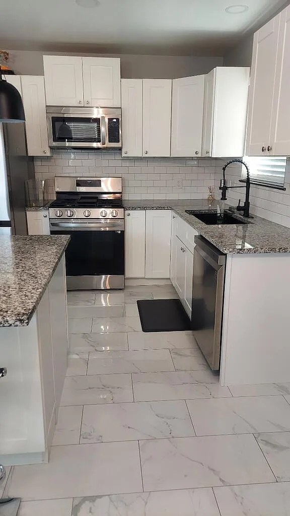 3 bed, 2.0 bath, 1064 sqft, $2,250 — Photo 3