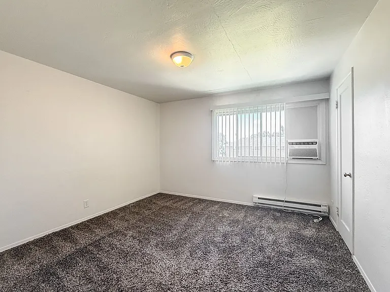 Sun Basin Apartments — Photo 28