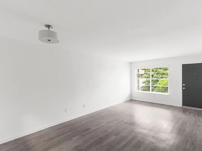 3200 Hillside Ave — Photo 68