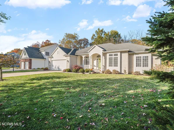 8004 Silverstone Dr, Waterville, OH 43566