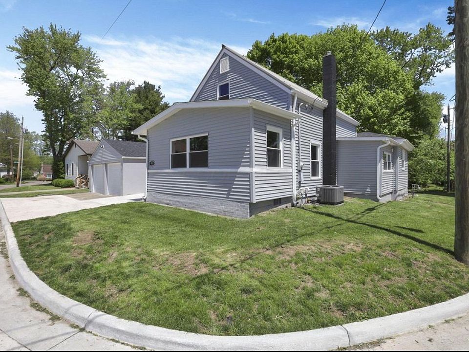 1st image of 901 E Vine St