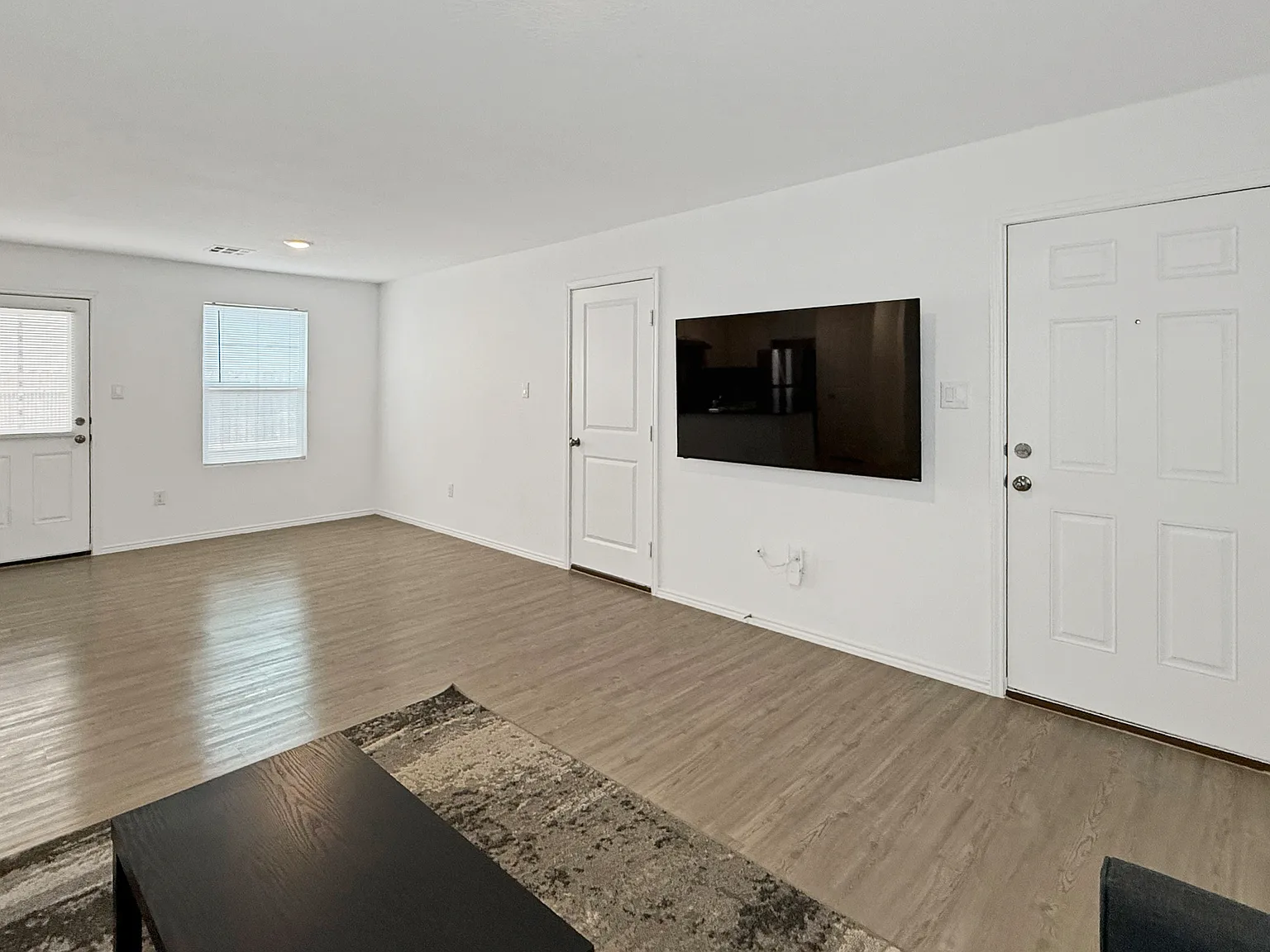 3 bed, 1129 sqft, $1,600 — Photo 4