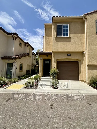 1433 Shearwater St #1 Photo 1