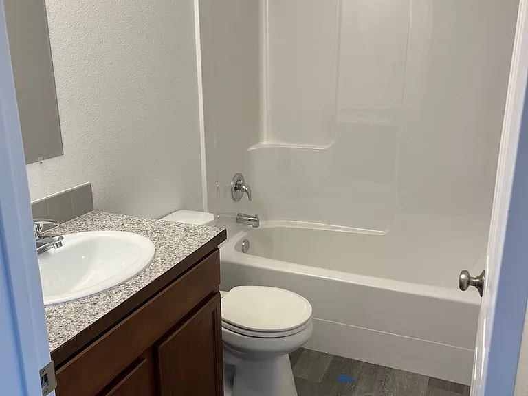 1321 W Polo Ridge Dr — Photo 4