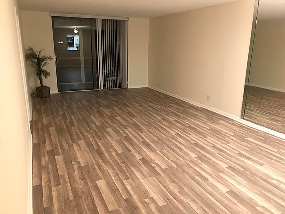 4th image of 2440 Deer Creek Country Club Boulevard #109c